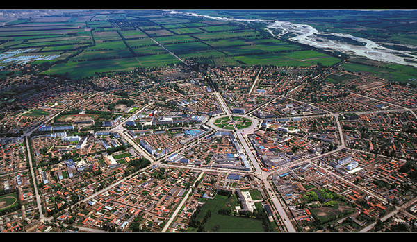 Không tìm được đường về tại ngôi làng bát quái ở Trung Quốc - Ảnh 2