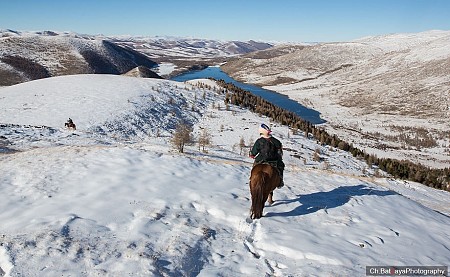 Mông Cổ vẻ đẹp trong trắng cửa mùa đông