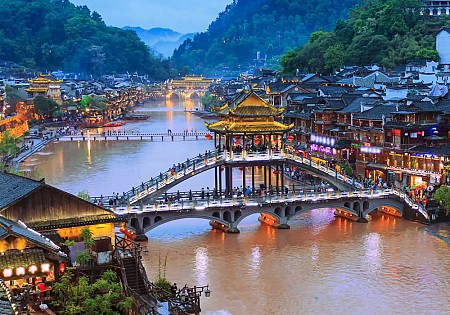 Nam Ninh - Trương Gia Giới - Phù Dung Trấn - Phượng Hoàng Cổ Trấn - Thành Cổ Càn Châu 6 Ngày 5 Đêm khởi hành từ Hà Nội