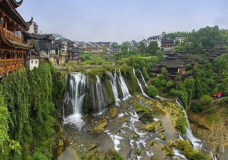 Nam Ninh - Trương Gia Giới - Phù Dung Trấn - Phượng Hoàng Cổ Trấn - Thành Cổ Càn Châu 6 Ngày 5 Đêm khởi hành từ Hà Nội