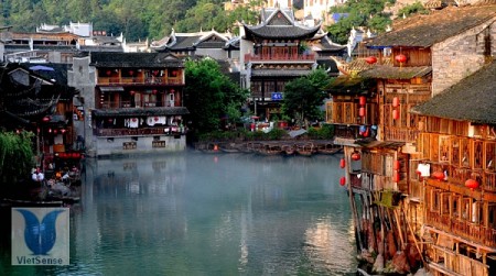 Quảng Châu - Thâm Quyến khởi hành thứ 4 hàng tuần