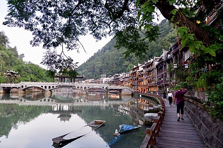 Trải Nghiệm Trương Gia Giới - Phù Dung Trấn - Phượng Hoàng Cổ Trấn