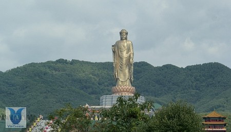 Trung Nguyên Đại Phật