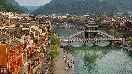 Trương Gia Giới - Phù Dung Trấn - Phượng Hoàng Cổ Trấn - Đường Bộ