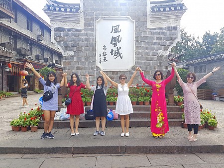 Trương Gia Giới - Phượng Hoàng Cổ Trấn - Bay Khứ Hồi