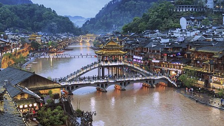 Trương Gia Giới - Phượng Hoàng Cổ Trấn 5 ngày 4 đêm