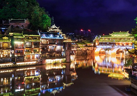 Trường Sa - Trương Gia Giới - Phượng Hoàng Cổ Trấn 5 Ngày 4 Đêm - Khởi Hành Từ Hà Nội