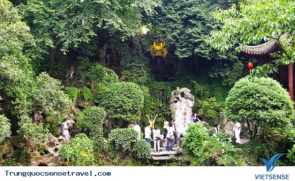 Nơi mảnh ghép thứ ba yên giấc là Tháp Lục Hòa Nơi mảnh ghép thứ ba yên giấc là Tháp Lục Hòa