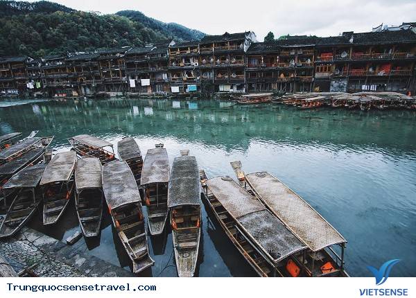 Khám phá chốn bồng lai tiên cảnh Phượng Hoàng Cổ Trấn tại Trung Quốc - Ảnh 4