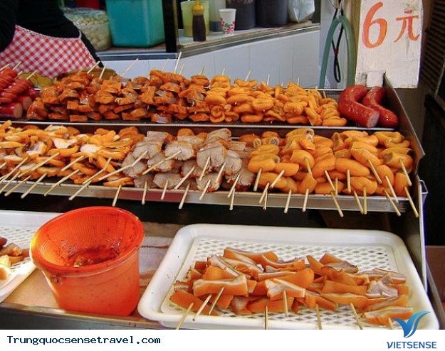 Nếm thử các món ăn đường phố Nếm thử các món ăn đường phố