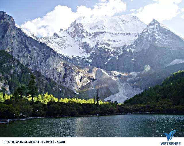 Tứ Xuyên chốn tiên cảnh ngự trị trần gian - Ảnh 2