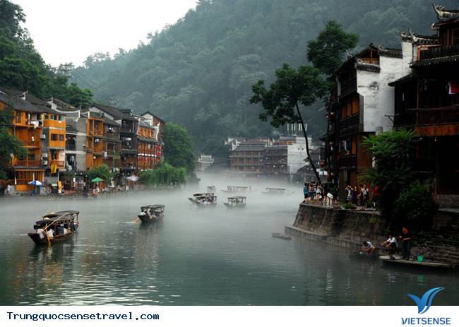 Phượng hoàng cổ trấn có gì mà ai cũng muốn đến một lần - Ảnh 2