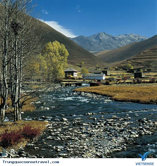 Chốn thiên đường Cửu Trại Câu vào mùa đẹp nhất năm - Ảnh 2 Chốn thiên đường Cửu Trại Câu vào mùa đẹp nhất năm - Ảnh 2