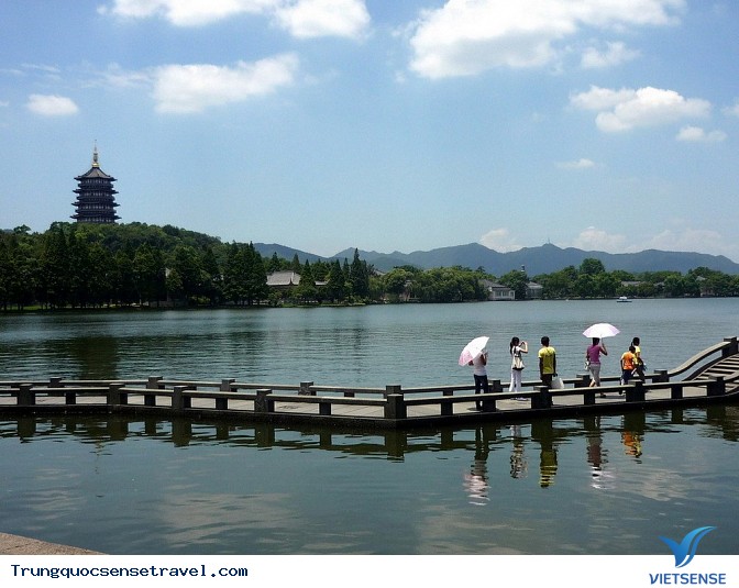 Hấp dẫn truyện tình Hứa Tiên và Bạch Xà tại Hàng Châu - Ảnh 2