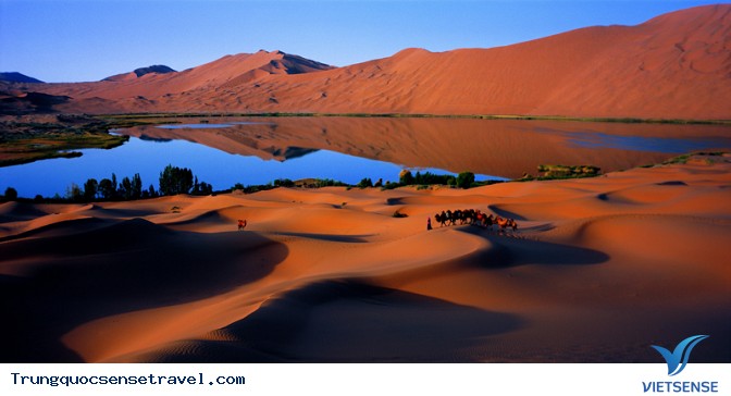 Hoa mắt lạc trong những sa mạc đẹp nhất Trung Quốc - Ảnh 1