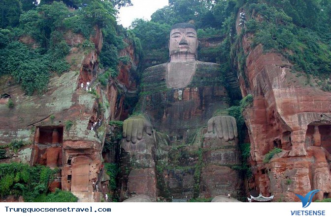 Kỳ vĩ bức tượng Phật đá lớn nhất thế giới: Lạc Sơn Đại Phật - Ảnh 4 Kỳ vĩ bức tượng Phật đá lớn nhất thế giới: Lạc Sơn Đại Phật - Ảnh 4