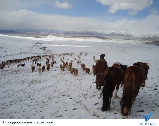 Mông Cổ vẻ đẹp trong trắng cửa mùa đông - Ảnh 2
