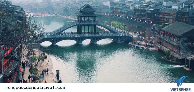 Phượng hoàng cổ trấn có gì mà ai cũng muốn đến một lần - Ảnh 1