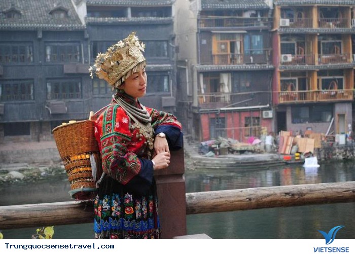 Khám phá Phượng Hoàng Trấn Cổ ngàn năm - Ảnh 6