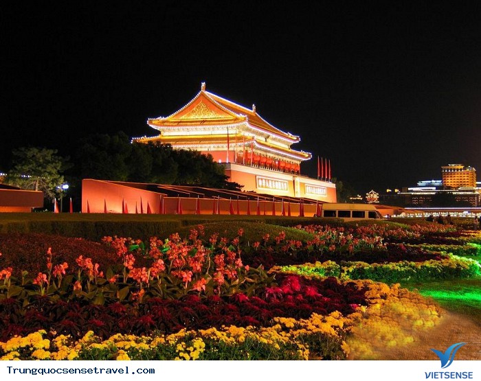 Khám phá xung quanh quảng trường Thiên An Môn - Ảnh 3