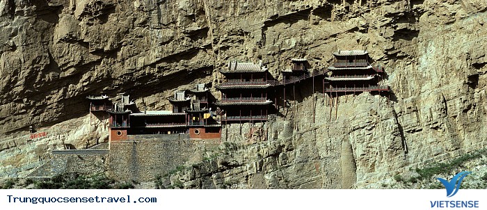 Lạ mắt với ngôi chùa hơn 1500 năm trên núi của Trung Quốc - Ảnh 2