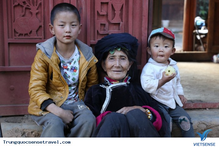 Mosuo - bộ lạc tôn thờ sự độc thân tại Trung Quốc - Ảnh 3 Mosuo - bộ lạc tôn thờ sự độc thân tại Trung Quốc - Ảnh 3