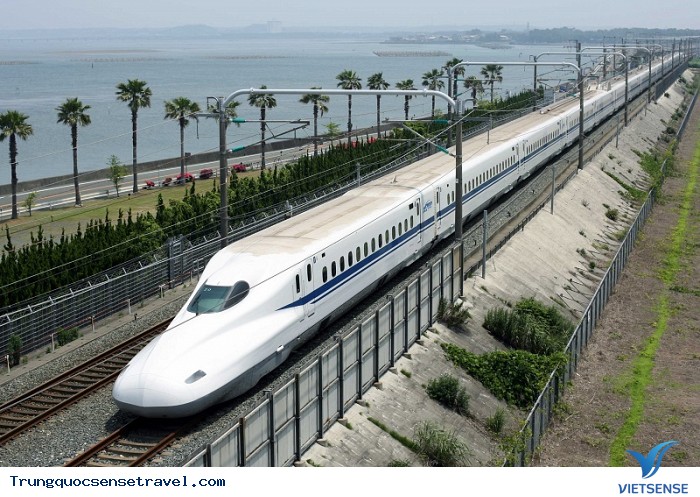 khi đến bằng tàu hỏa khi đến bằng tàu hỏa