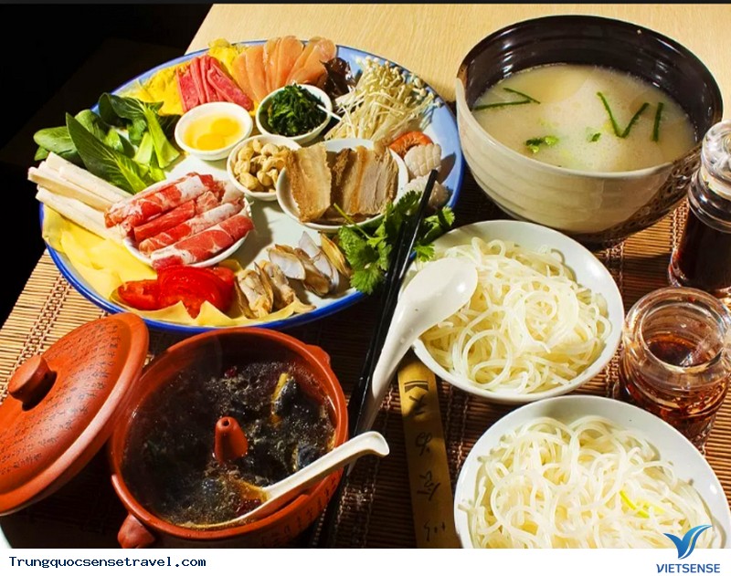 Chúng tôi xin giới thiệu với các bạn những địa điểm ăn uống ngon nhất khi đi thăm quan Côn Minh Chúng tôi xin giới thiệu với các bạn những địa điểm ăn uống ngon nhất khi đi thăm quan Côn Minh