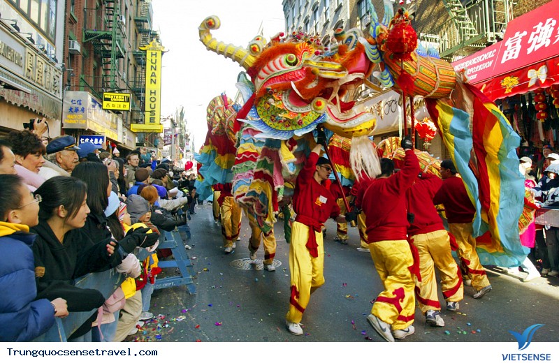 Giúp đỡ người nghèo. Giúp đỡ người nghèo.