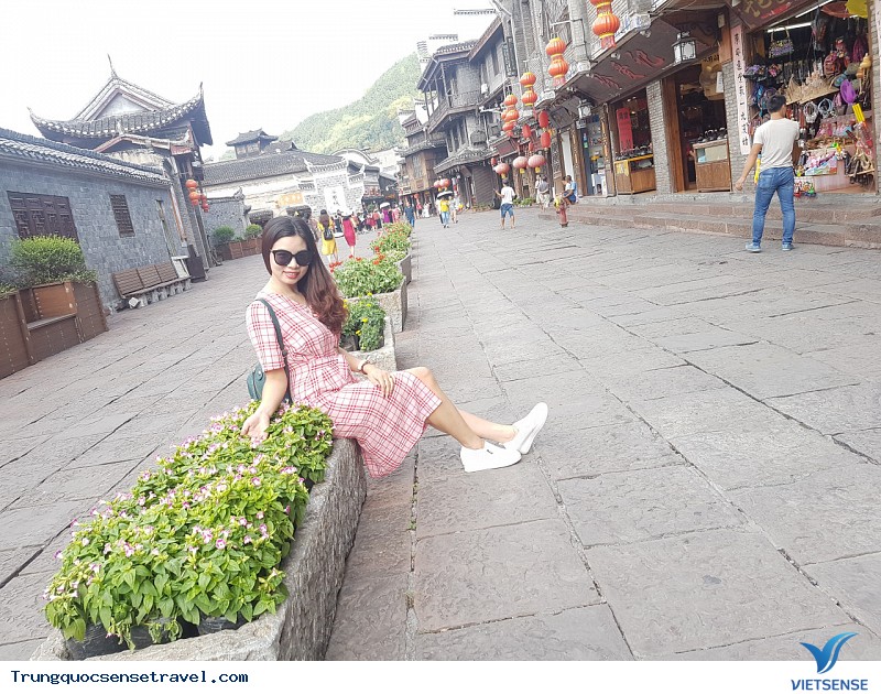 Nam Ninh - Trương Gia Giới - Phù Dung Trấn - Phượng Hoàng Cổ Trấn - Thành Cổ Càn Châu 6 Ngày 5 Đêm khởi hành từ Hà Nội