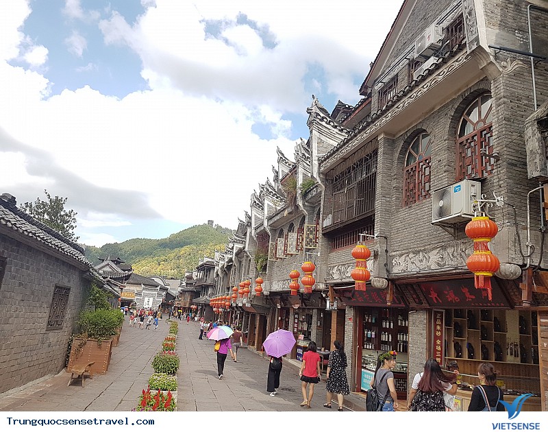 Nam Ninh - Trương Gia Giới - Phù Dung Trấn - Phượng Hoàng Cổ Trấn - Thành Cổ Càn Châu 6 Ngày 5 Đêm khởi hành từ Hà Nội