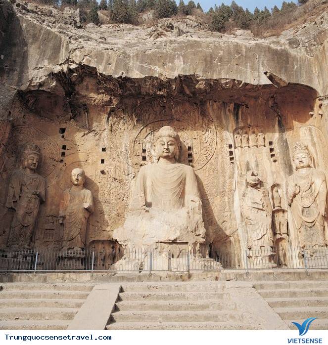 Thắng cảnh Hang Long Môn