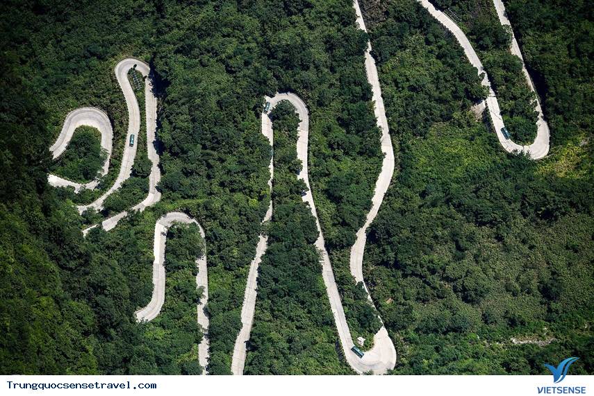 Băng qua 99 khúc cua lên Thiên Môn Sơn, dạo quanh vách kính cheo leo - Ảnh 2 Băng qua 99 khúc cua lên Thiên Môn Sơn, dạo quanh vách kính cheo leo - Ảnh 2