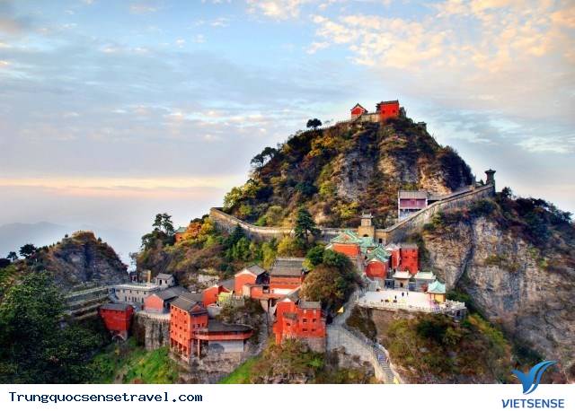 Các địa điểm thăm quan Trung Quốc cổ đại vẫn còn tồn tại đến ngày nay - Ảnh 10 Các địa điểm thăm quan Trung Quốc cổ đại vẫn còn tồn tại đến ngày nay - Ảnh 10