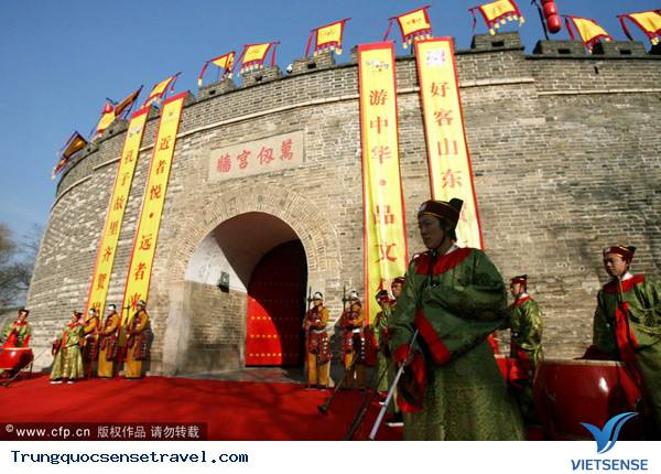 Các địa điểm thăm quan Trung Quốc cổ đại vẫn còn tồn tại đến ngày nay - Ảnh 12 Các địa điểm thăm quan Trung Quốc cổ đại vẫn còn tồn tại đến ngày nay - Ảnh 12