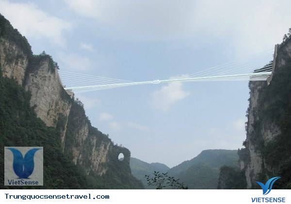 Cầu sàn kính dài nhất thế giới - Trung Quốc