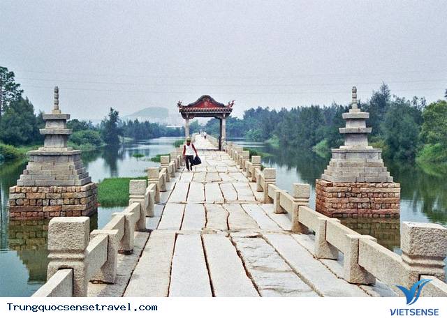 Cây cầu bằng đá được xây dựng cách đây gần 1000 năm tại Trung Quốc - Ảnh 1