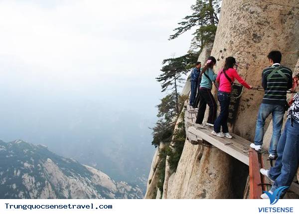 Choáng ngợp những con đường rùng rợn sảy chân là ...   ở Trung Quốc - Ảnh 6