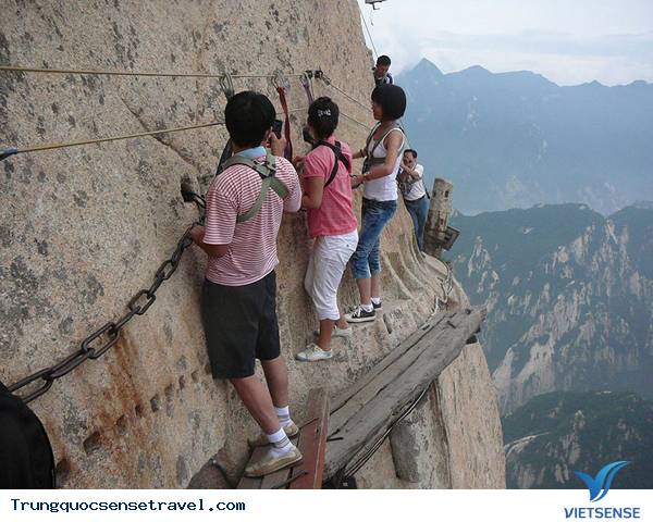 Choáng ngợp những con đường rùng rợn sảy chân là ...   ở Trung Quốc - Ảnh 5