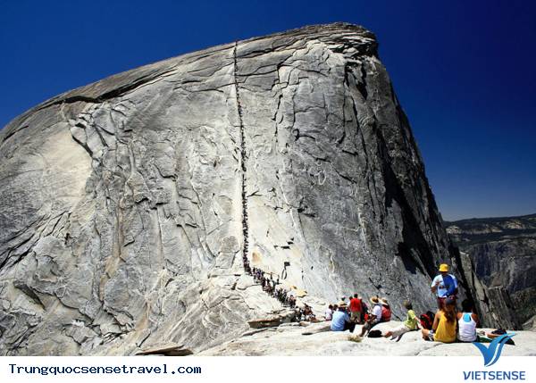 Choáng ngợp những con đường rùng rợn sảy chân là ...   ở Trung Quốc - Ảnh 1