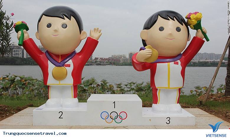 Công viên Trung Quốc: tôn vinh Đảng cộng sản - Ảnh 2 Công viên Trung Quốc: tôn vinh Đảng cộng sản - Ảnh 2