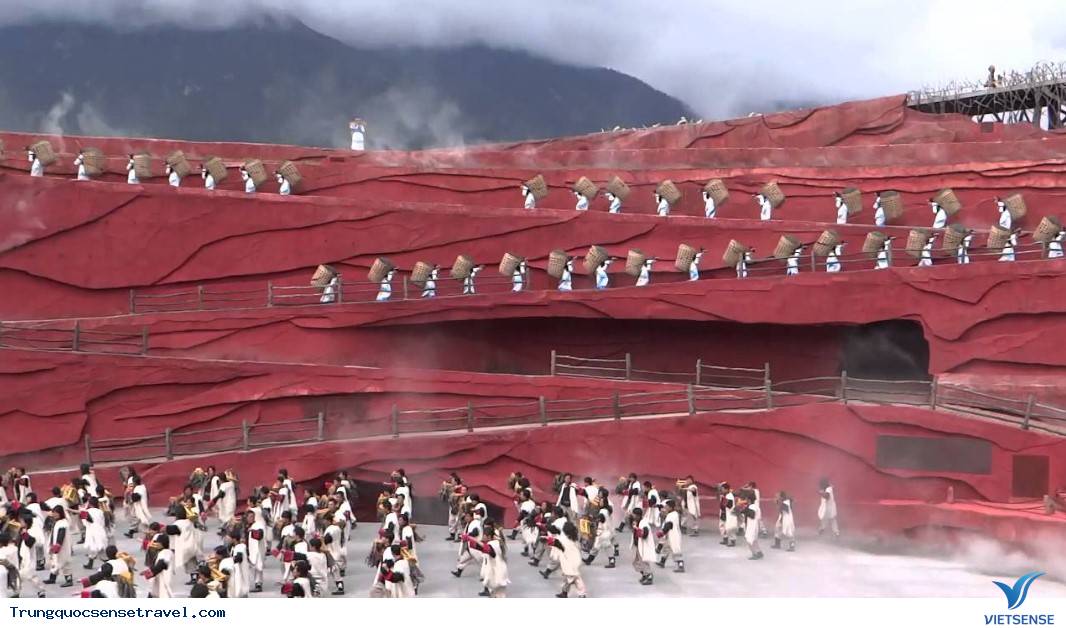 Sân khấu biểu diễn ngoài trời - Ảnh 2