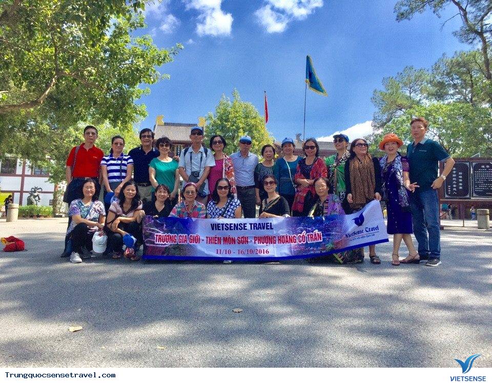 Hình ảnh các đoàn thăm quan Trương Gia Giới - Phượng Hoàng Cổ Trấn - Ảnh 10