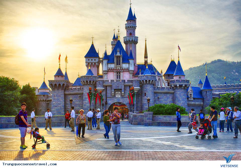 Hong Kong Disneyland - Ảnh 2