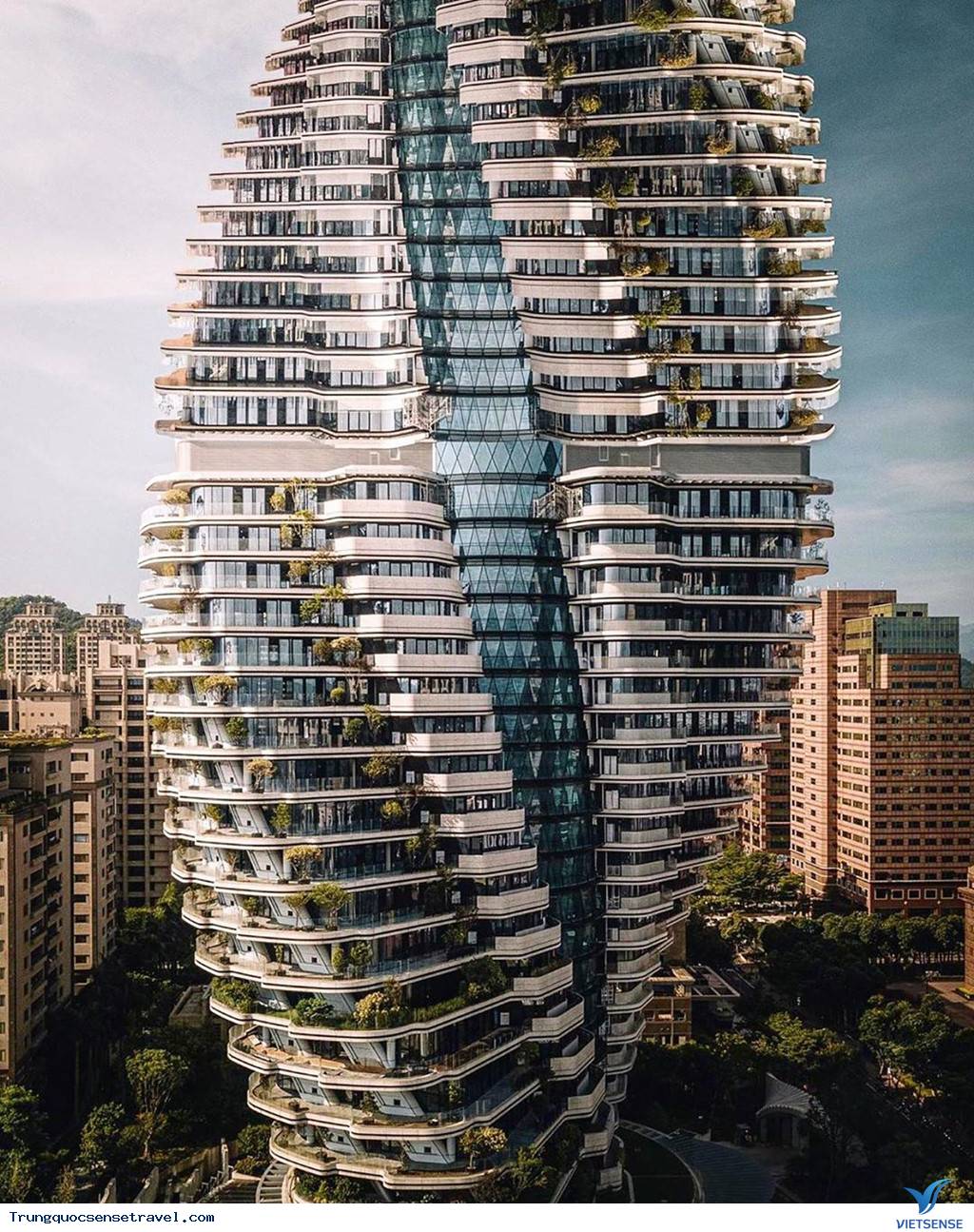 Hút mắt với tòa nhà hình chuỗi DNA với 23.000 cây xanh - Ảnh 4 Hút mắt với tòa nhà hình chuỗi DNA với 23.000 cây xanh - Ảnh 4