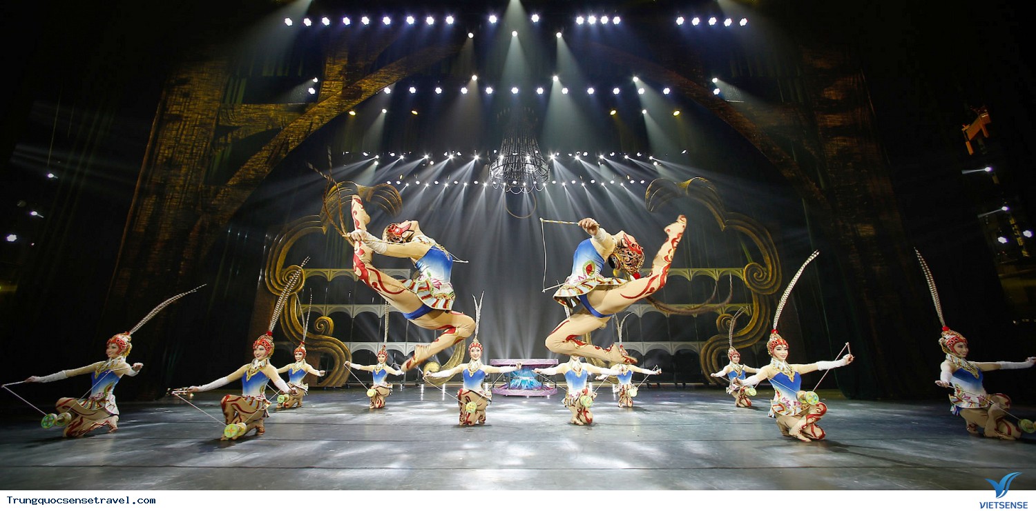 INTERNATIONAL ARTS CARNIVAL (IAC)