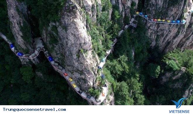 Lễ hội cắm trại trên độ cao 1000m tại Trung Quốc - Ảnh 1