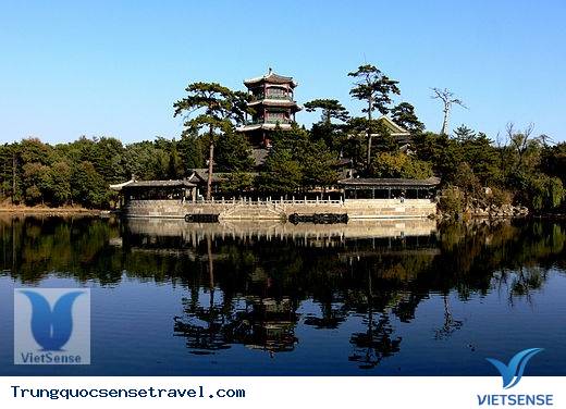 Tị Thử Sơn Trang - Ngoại Bát Miếu