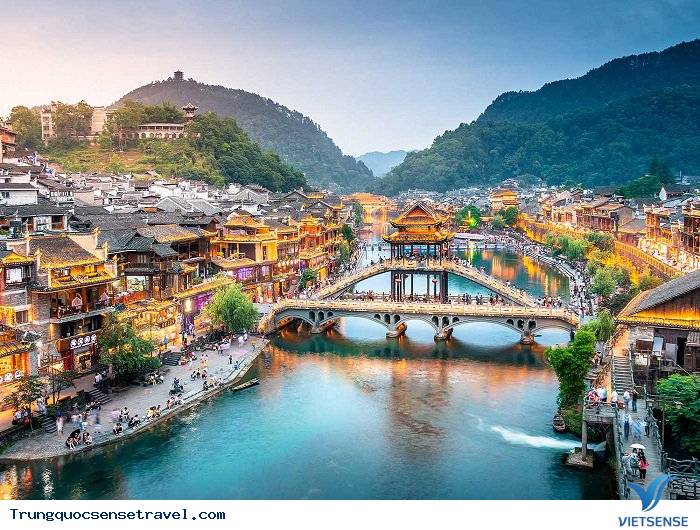 Trương Gia Giới - Phượng Hoàng Cổ Trấn - Cầu kính Vân Thiên Độ