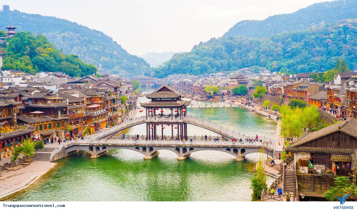 Trải Nghiệm Trương Gia Giới - Phù Dung Trấn - Phượng Hoàng Cổ Trấn